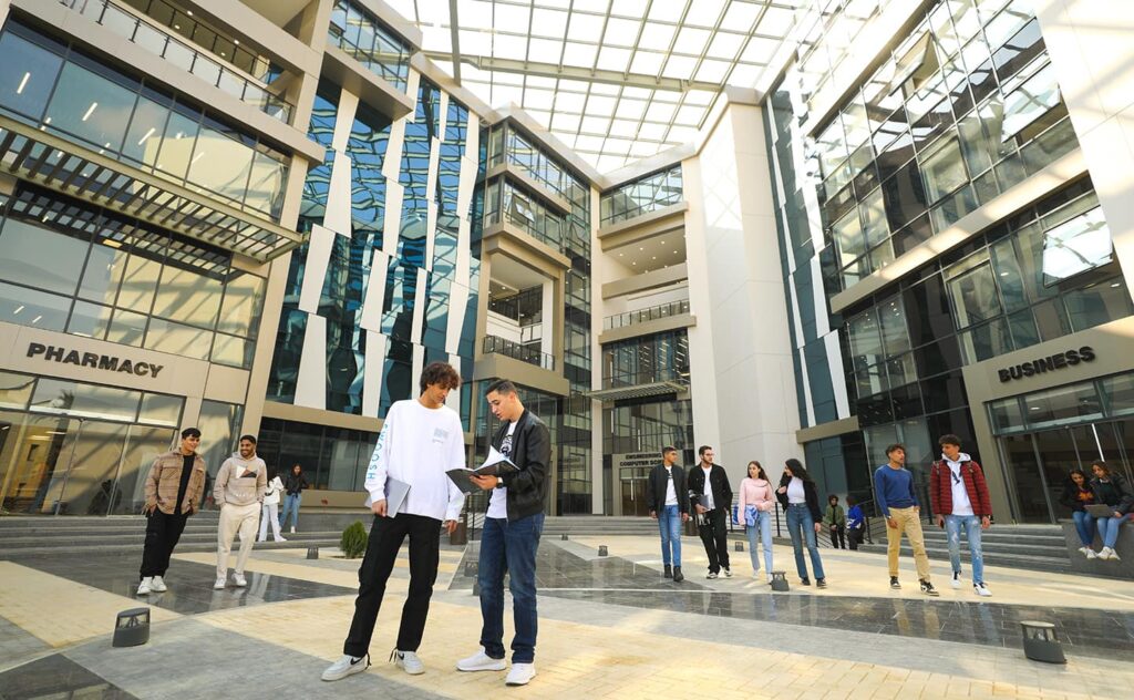 hertfordshire university egypt مصاريف
