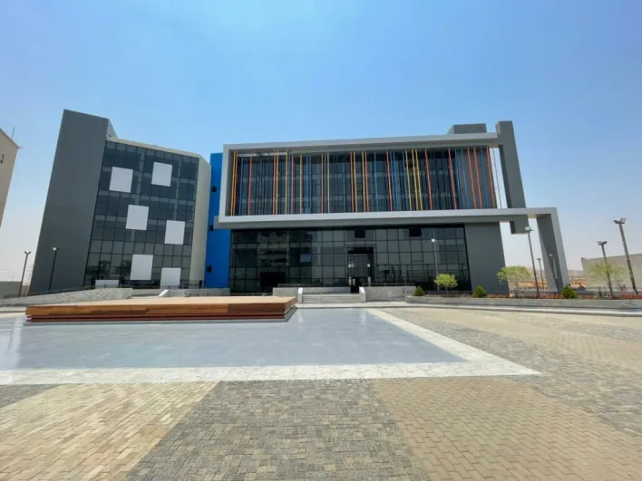 جامعة الامير ادوارد مصر