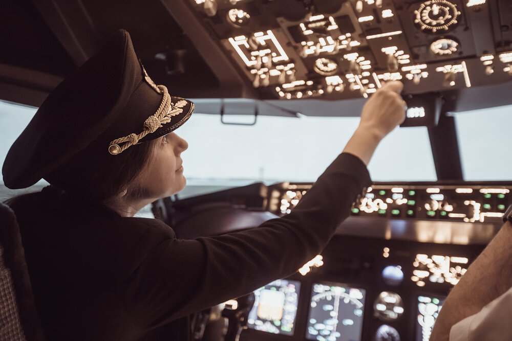 مهارات يجب توافرها في النساء لدراسة الطيران